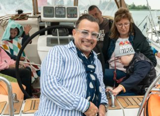 A jó példa ragadós: a budai szabó és vendégei összefogtak a Down-szindrómás gyermekekért