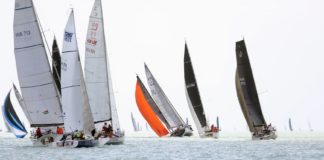 Elrajtolt a Kékszalag