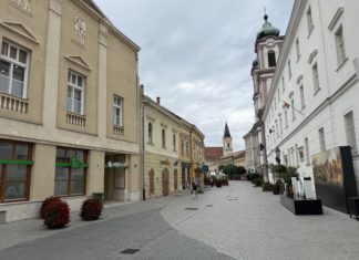 Séta a történelemben: Székesfehérvár kanyargós utcáin csavarogtunk