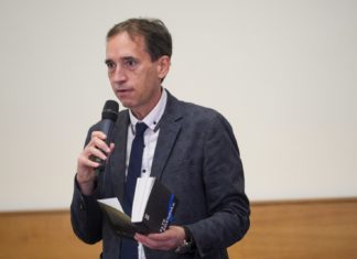 Kiss Róbert Richard: megtisztelő volt ennyi legendával egy könyvben szerepelni