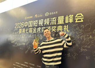 Kínában kapott rangos díjat a magyar influencer