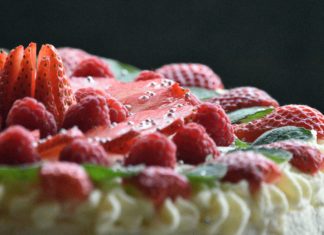 Ötmilliót kaphatnak a budai cukrászdák