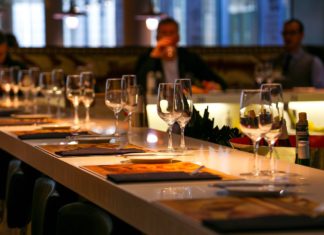 Március végétől igényelhető az 5+5 millió forintos hitel- és támogatási konstrukció az éttermek számára