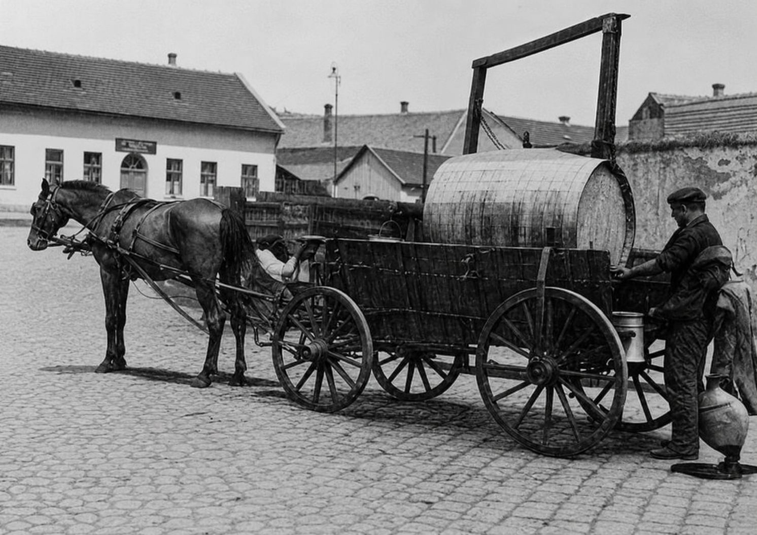 Az emberek mintha gőzfürdőben lettek volna – 1933-ban is elviselhetetlennek érezték a magyar nyarat