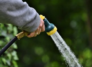 Megugrott a budai vízfogyasztás a hőségben, az ötszörösét locsolják el a megszokott mennyiségnek