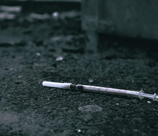 „Minden nap kerülgetnem kell őket a gyerekkel” – a II. kerületi lakók is egyre többet panaszkodnak a közterületi állapotokra